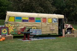 ARTFUL BUS