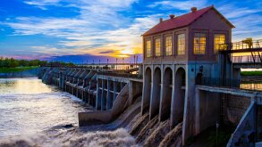A MAJESTIC SUNSET by Carl Shortt